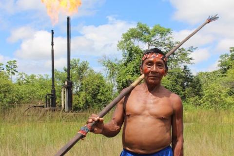 Gasfakkels in het Amazonegebied